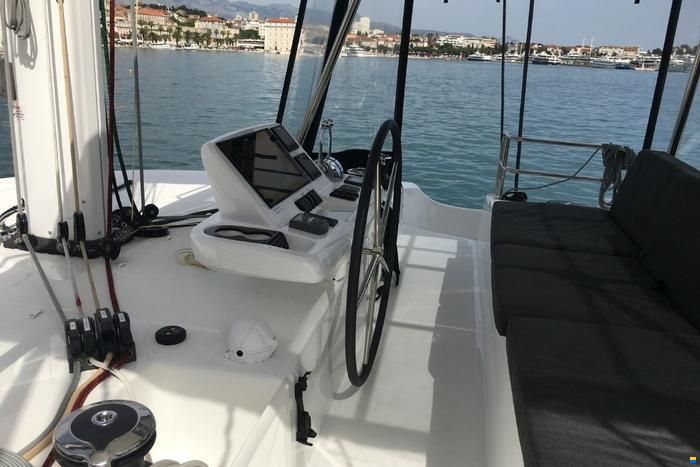 Lagoon 50
