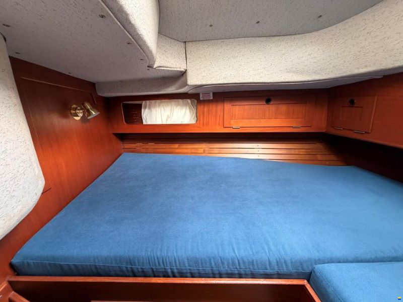 Hallberg-Rassy 352