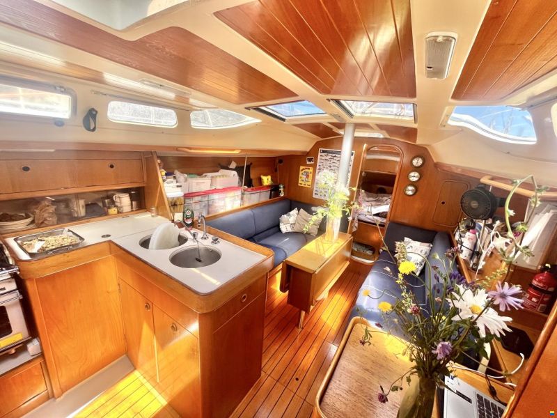 Beneteau Oceanis 350