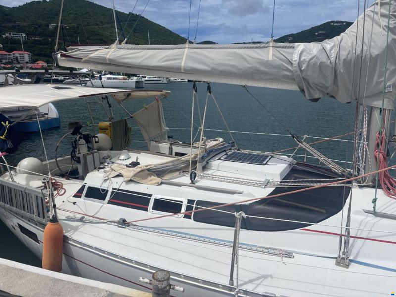 Beneteau Oceanis 350