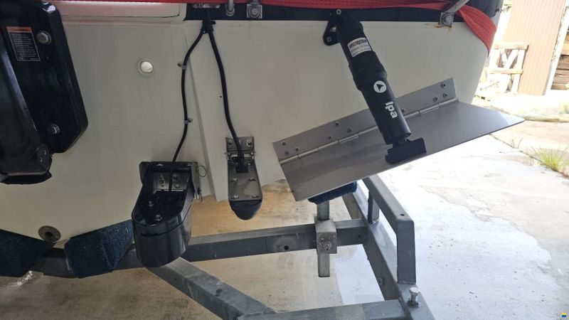 Quicksilver Activ 755 Sundeck