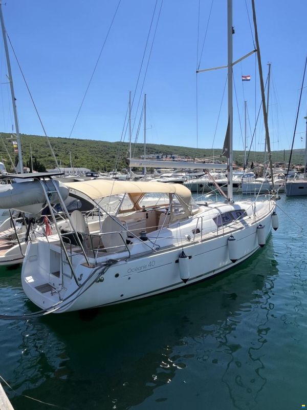 Beneteau Oceanis 40