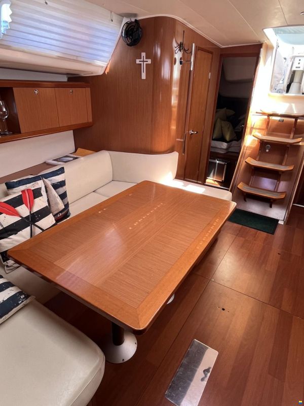 Beneteau Oceanis 40