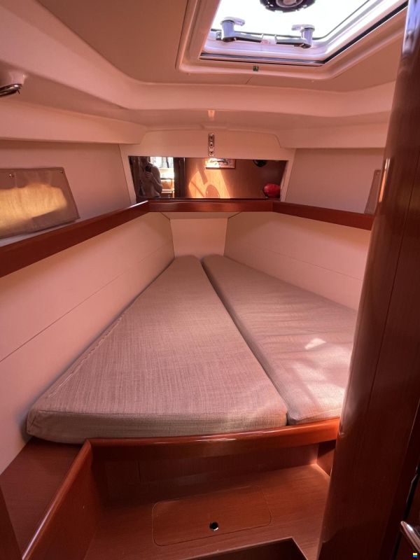 Beneteau Oceanis 40
