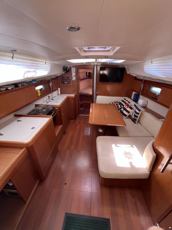 Beneteau Oceanis 40