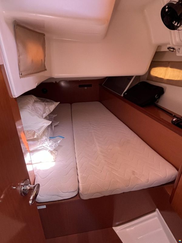 Beneteau Oceanis 40