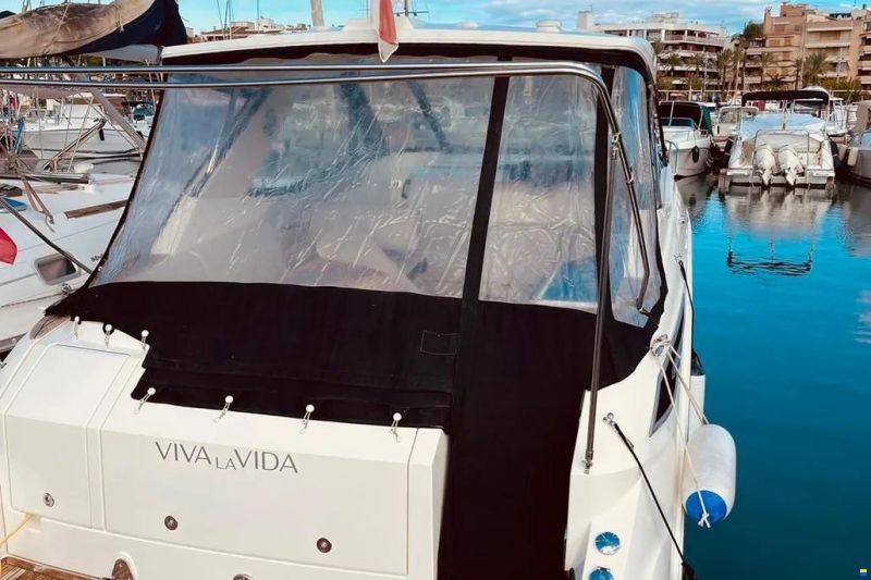 Sea Ray Sundancer 320 Coupe