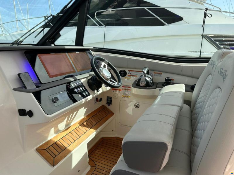 Sea Ray Sundancer 320 Coupe