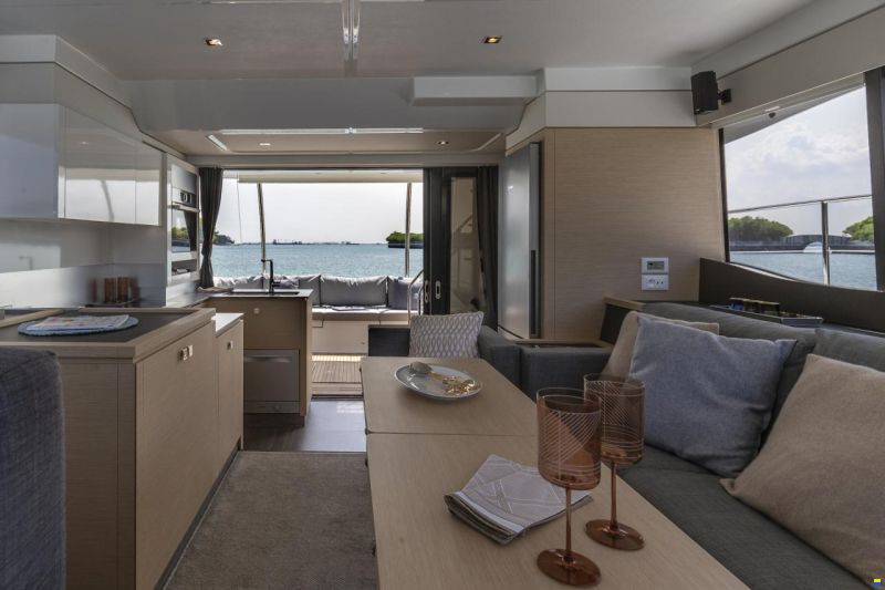 Fountaine Pajot MY5