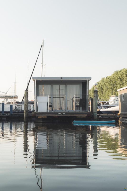 Ligplaats houseboat 14m
