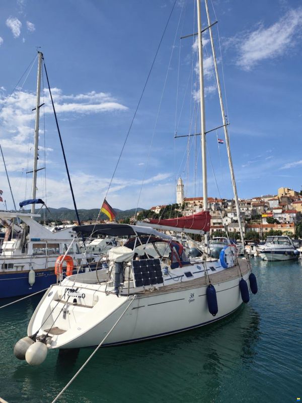 Dufour 38 Classic