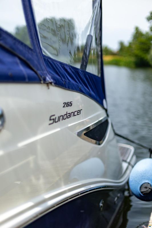 Sea Ray Sundancer 265 DAE