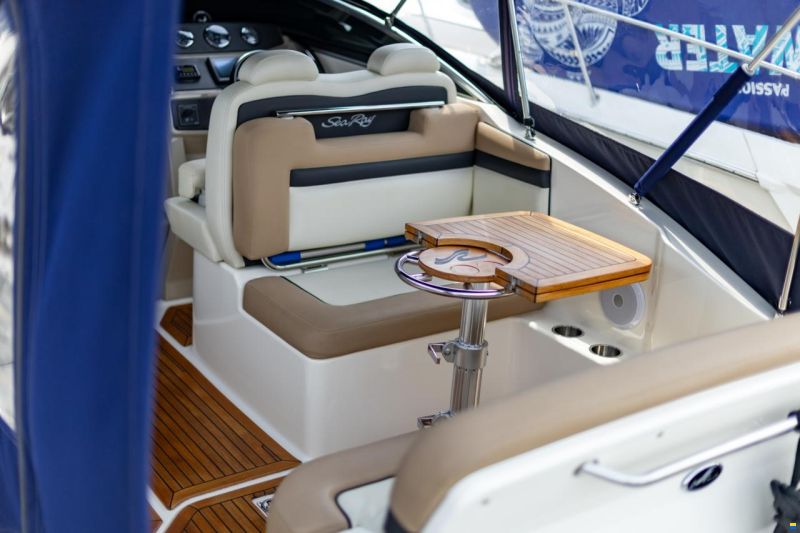 Sea Ray Sundancer 265 DAE
