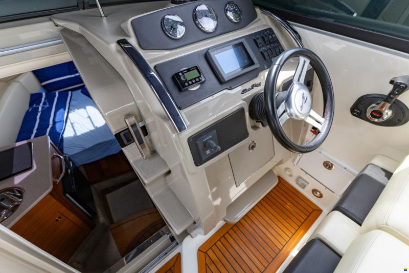 Sea Ray Sundancer 265 DAE