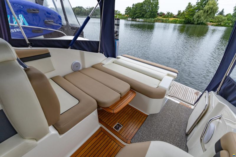 Sea Ray Sundancer 265 DAE