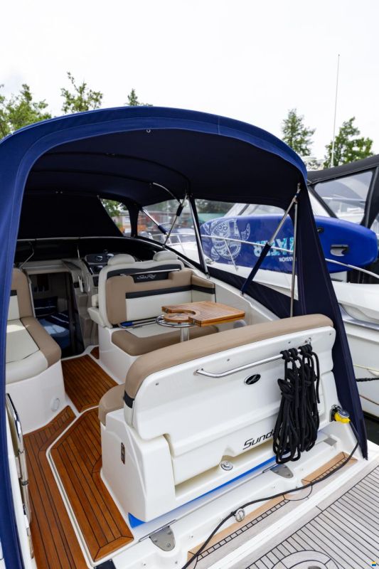 Sea Ray Sundancer 265 DAE
