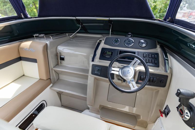 Sea Ray Sundancer 265 DAE