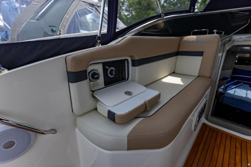 Sea Ray Sundancer 265 DAE