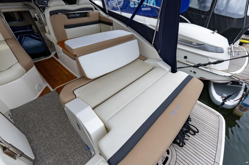 Sea Ray Sundancer 265 DAE