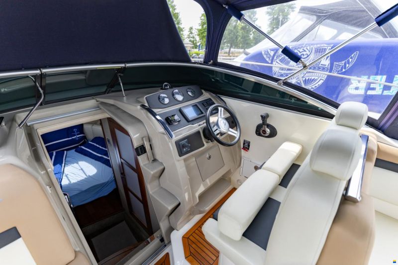 Sea Ray Sundancer 265 DAE