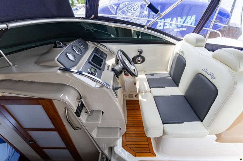 Sea Ray Sundancer 265 DAE