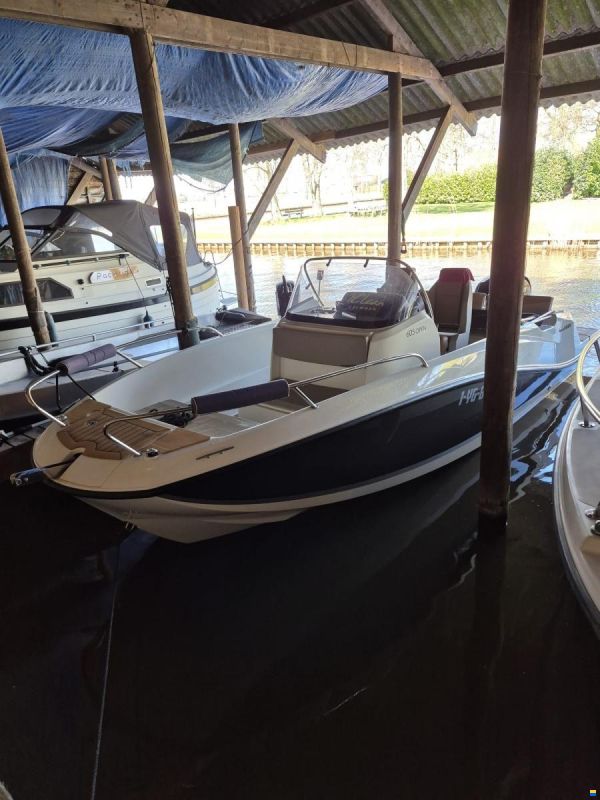 Quicksilver 605 open