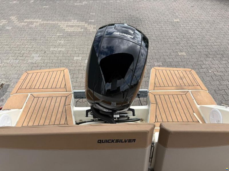 Quicksilver 605 open