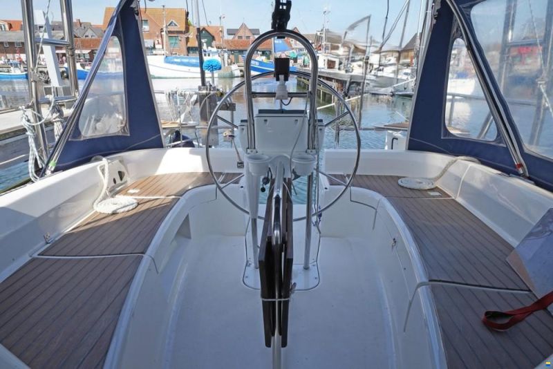 Hunter 356