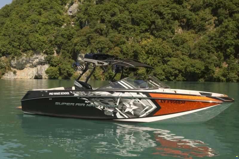 Correct Craft G25