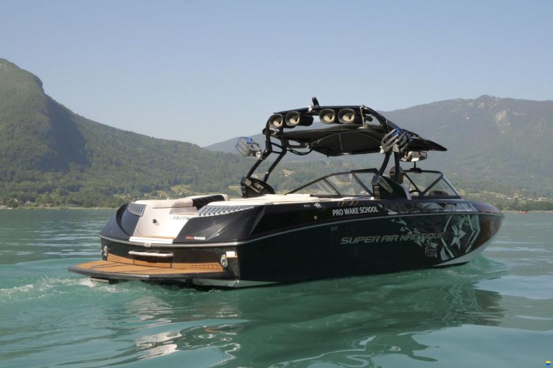 Correct Craft G25