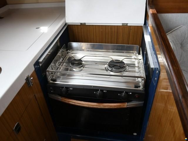 Dufour 3800