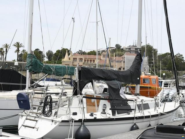 Dufour 3800