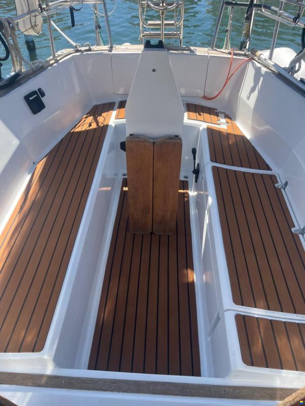 Dufour 35