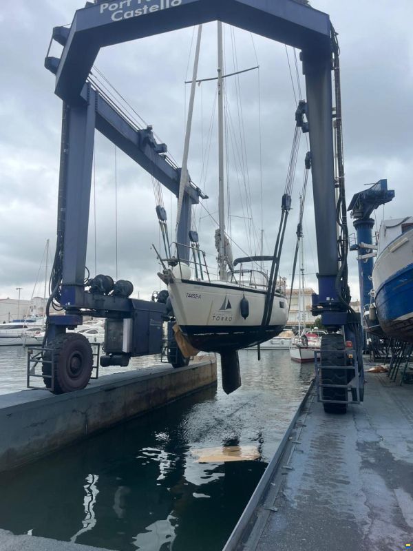 Dufour 35