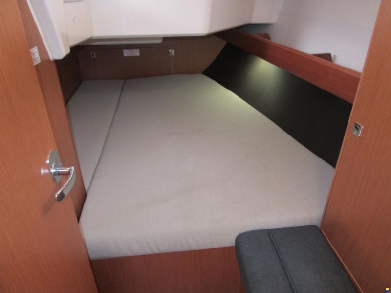 Bavaria Cruiser 37