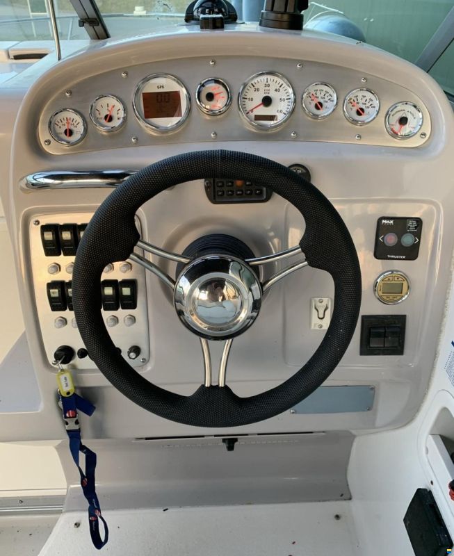 Chaparral Signature 240