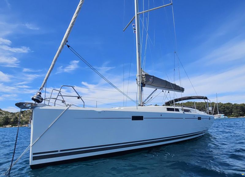 Hanse 415