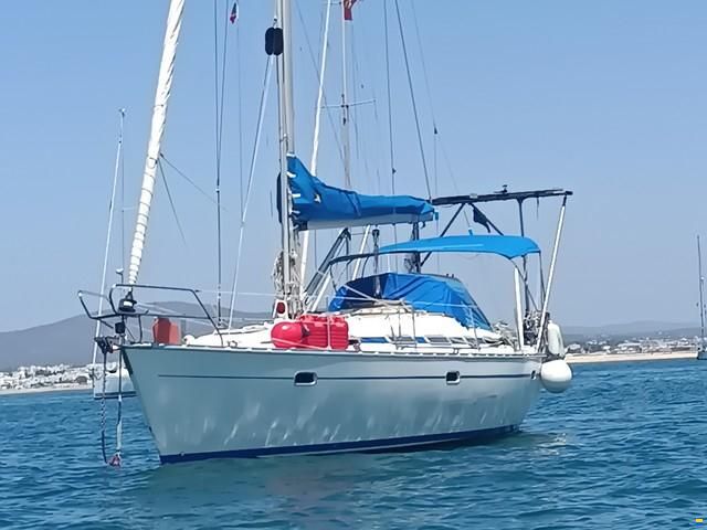 Bavaria 37