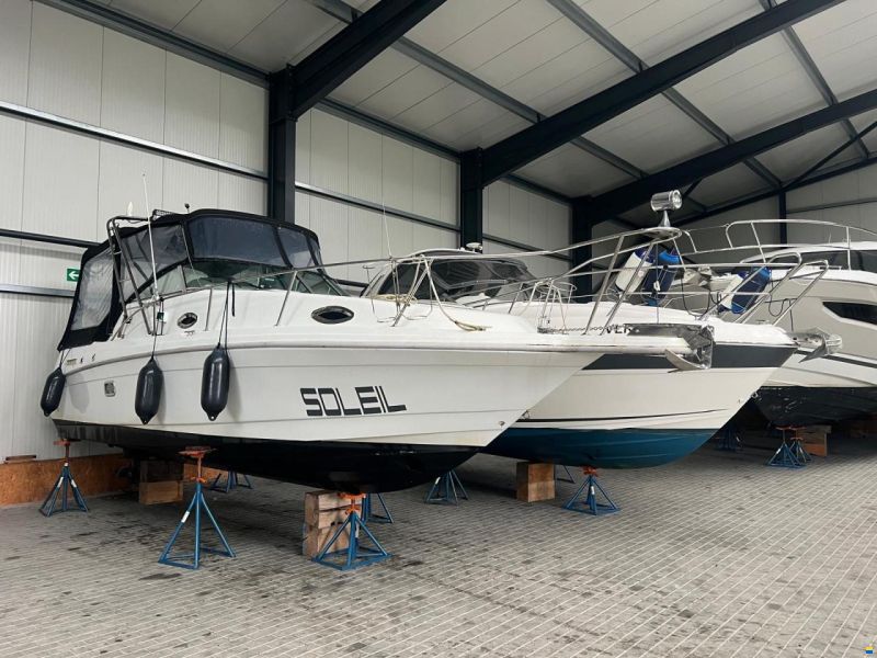 Rinker Fiesta Vee 265