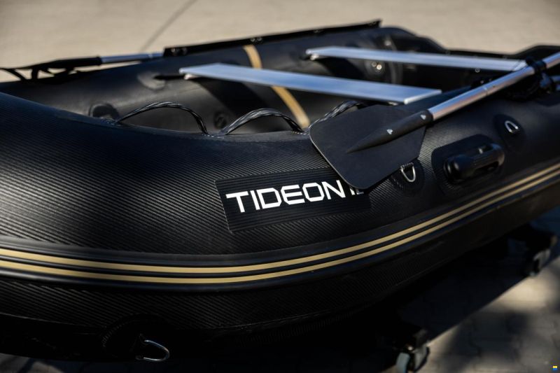 Ponton typu RIB