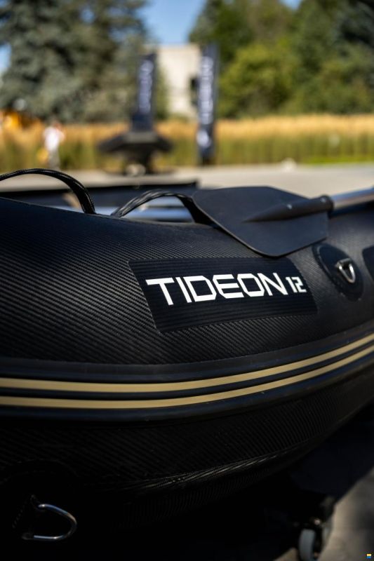 Ponton typu RIB