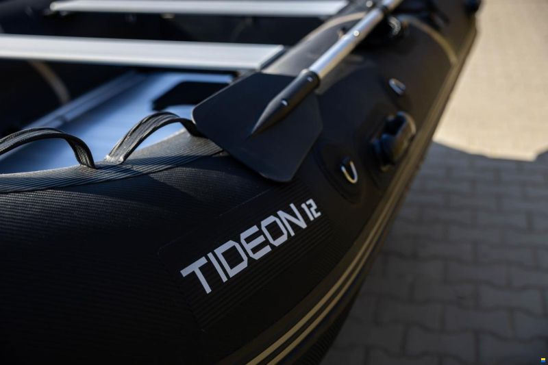 Ponton typu RIB
