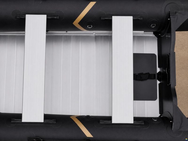 Ponton typu RIB