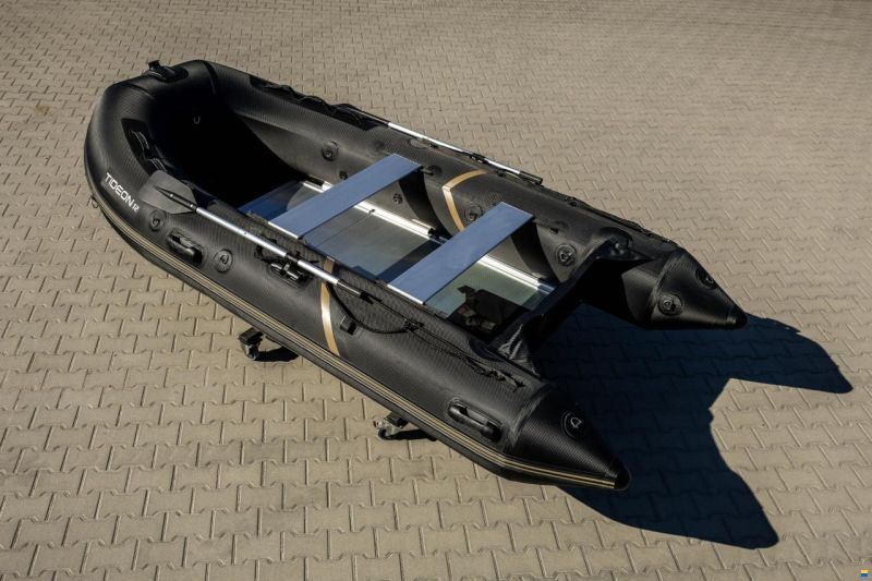 Ponton typu RIB