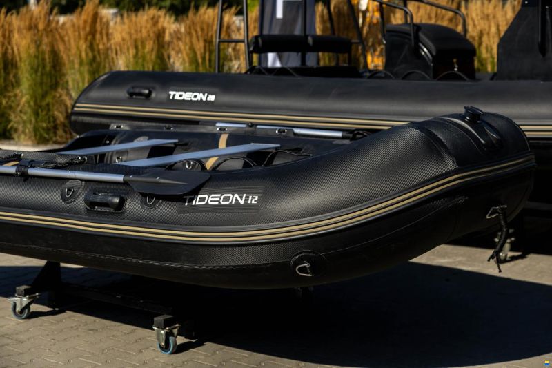 Ponton typu RIB