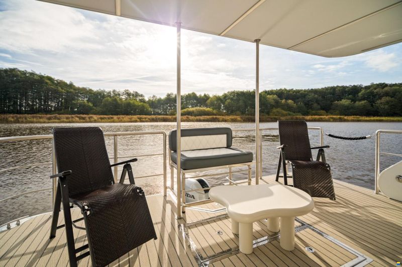 Desidus LAKE SUITE Hausboot | Hausyacht | Solar