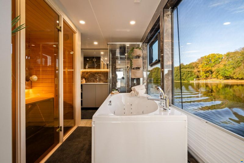 Desidus LAKE SUITE Hausboot | Hausyacht | Solar