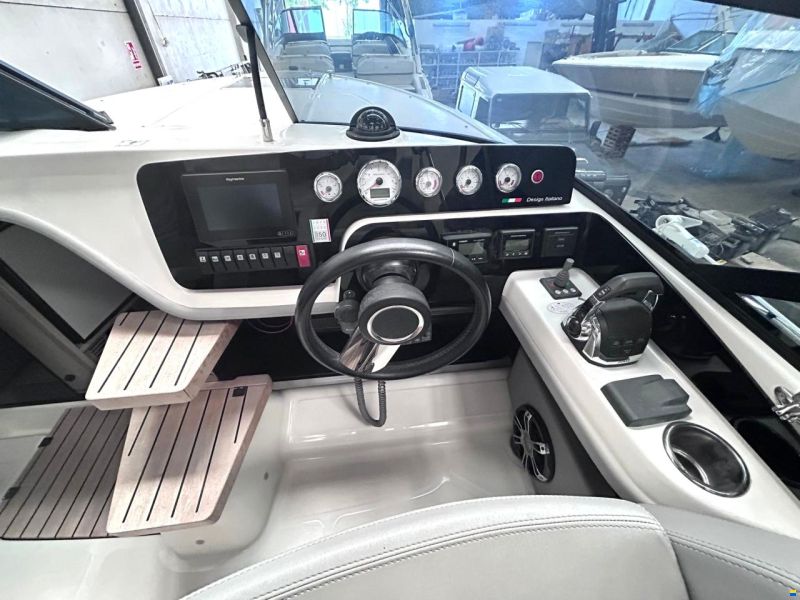 Cranchi E26 Classic