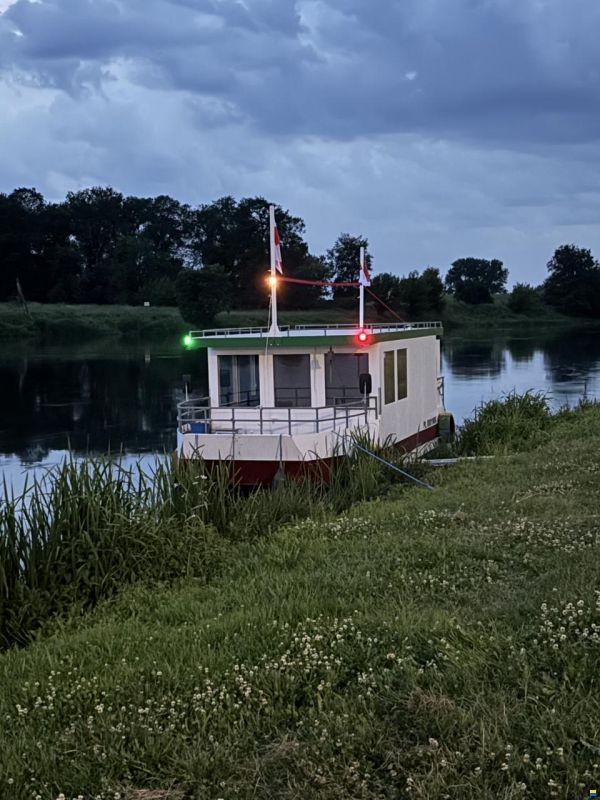 Homeboat