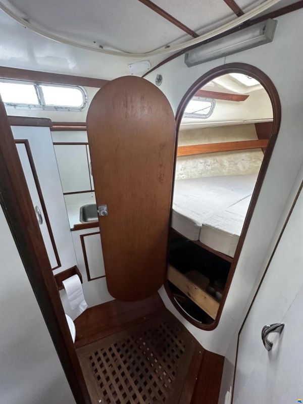 Trintella IV / Victory 40